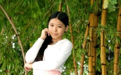 男子半夜看女生隐私视频